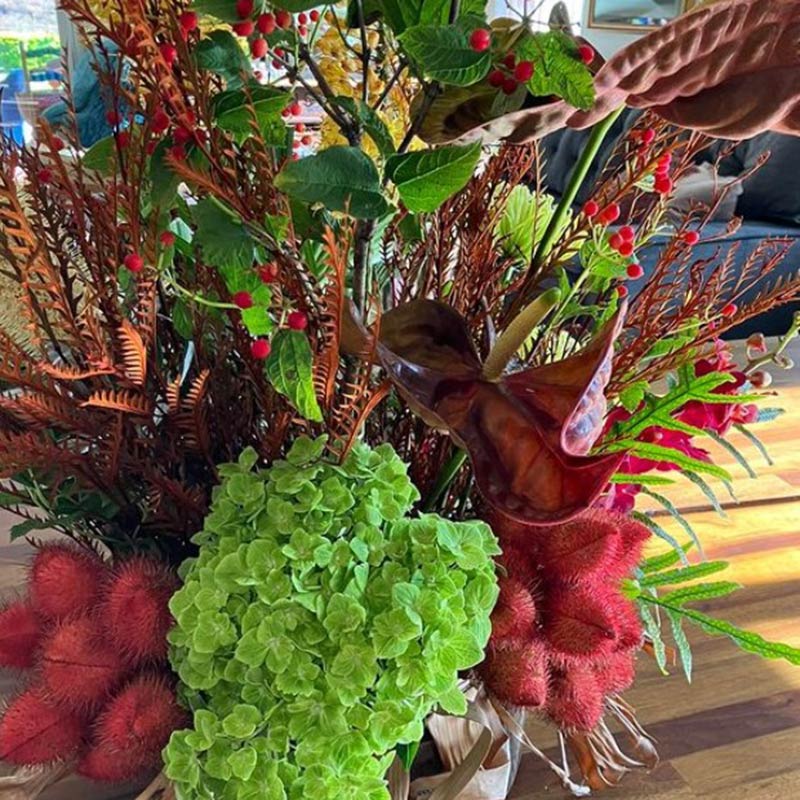 image of flower arrangement by Pollen Flower Studio